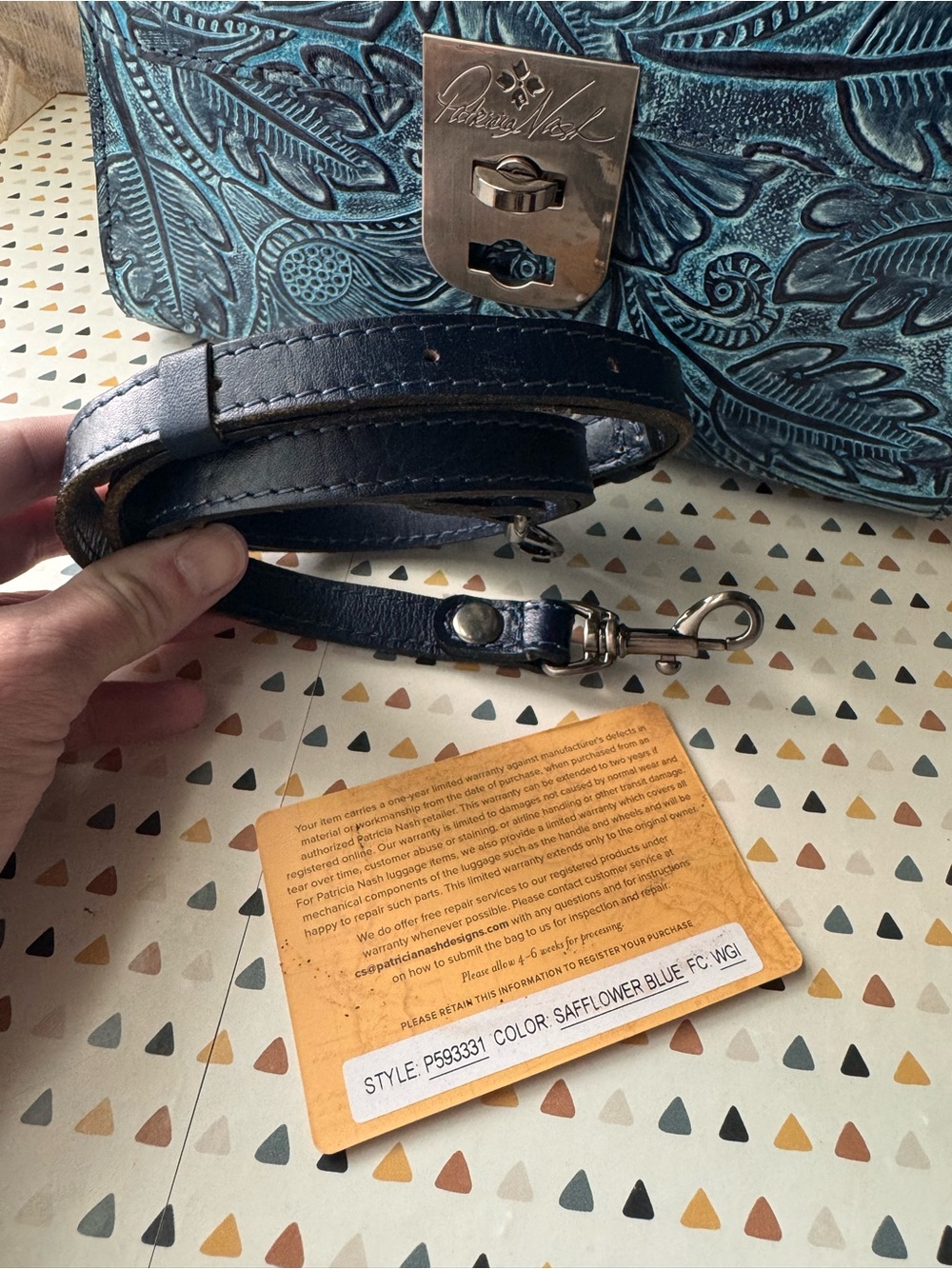 Shoulder Bags - Picture 10 of 12